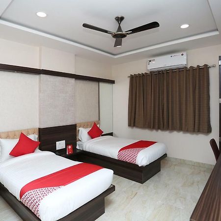 Oyo 15861 Hotel Shivganga Comfort Zone Raipur  Exterior photo