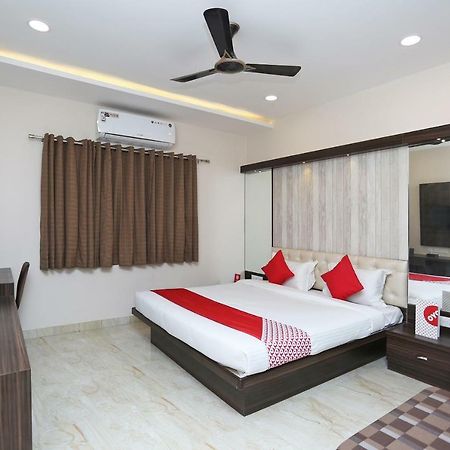 Oyo 15861 Hotel Shivganga Comfort Zone Raipur  Exterior photo