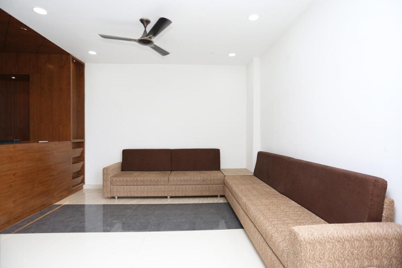 Oyo 15861 Hotel Shivganga Comfort Zone Raipur  Exterior photo