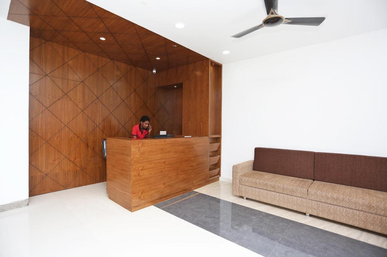 Oyo 15861 Hotel Shivganga Comfort Zone Raipur  Exterior photo