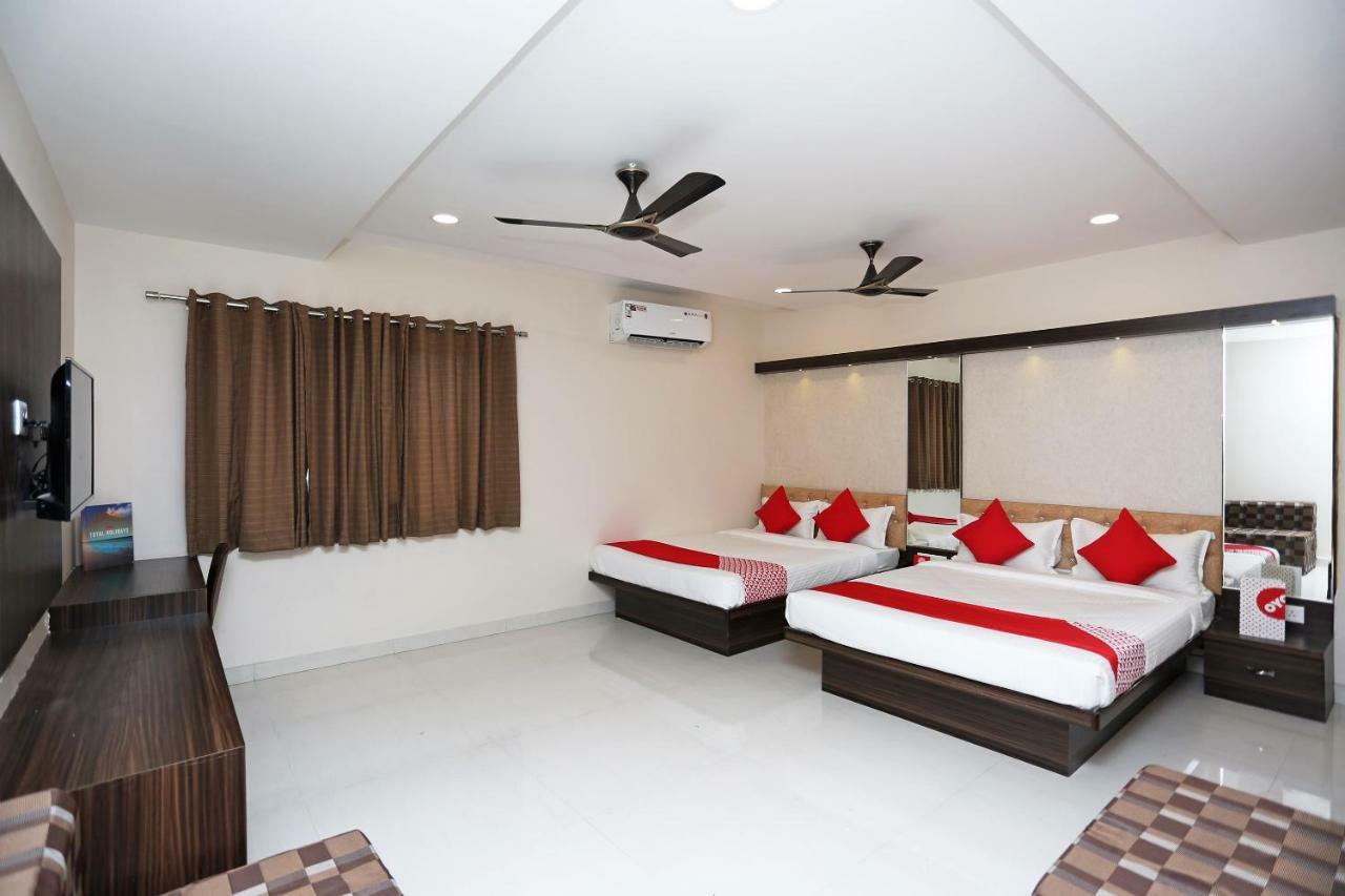 Oyo 15861 Hotel Shivganga Comfort Zone Raipur  Exterior photo